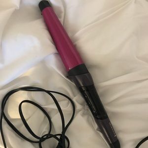 1-1.5” curling wand with adjustable heat